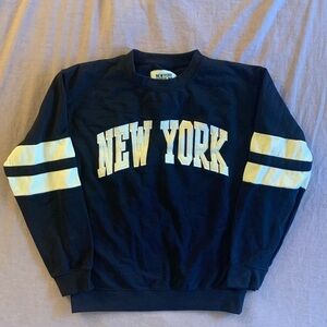 NWOT New York sweatshirt. Adult M.
